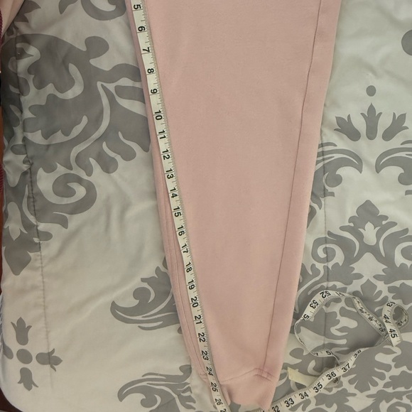 Lululemon Scuba High Rise Jogger Fleece 28” in Pink Mist 6 - Picture 8 of 9
